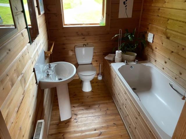 Luxury 3 Bedroom, 3 Bathroom Lodge With Hot Tub Llanbedr  Εξωτερικό φωτογραφία