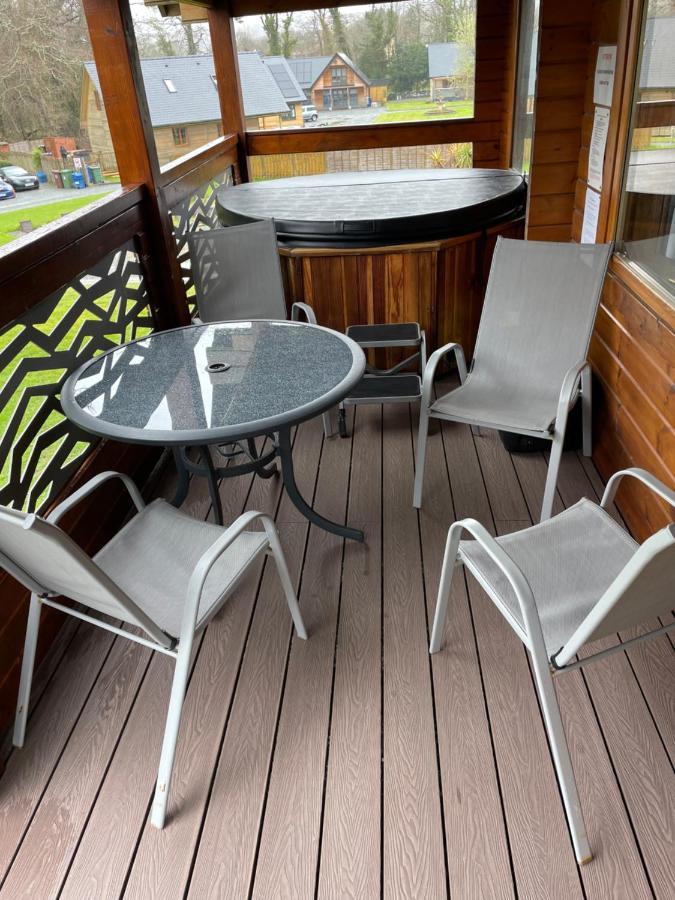 Luxury 3 Bedroom, 3 Bathroom Lodge With Hot Tub Llanbedr  Εξωτερικό φωτογραφία